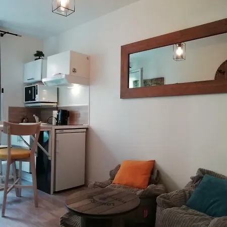 Chic Studio Near Paris Apartman Saint-Denis